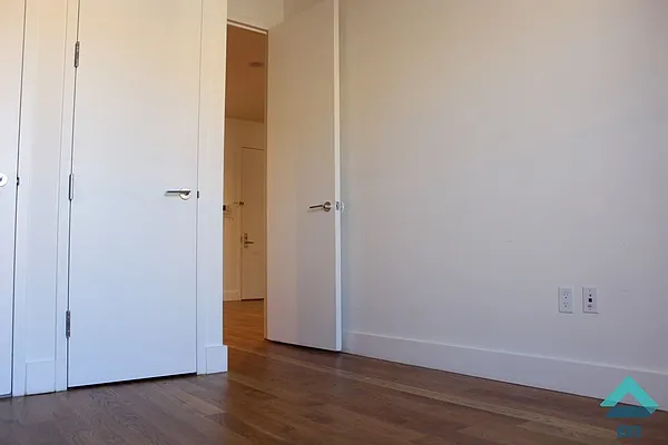 Rented by EXR | media 17