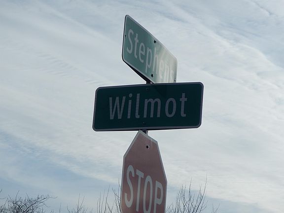 5th image of 23775 Wilmot Ave