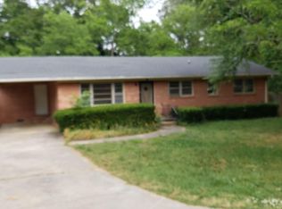 66 Pecan Dr, Hartwell, GA 30643