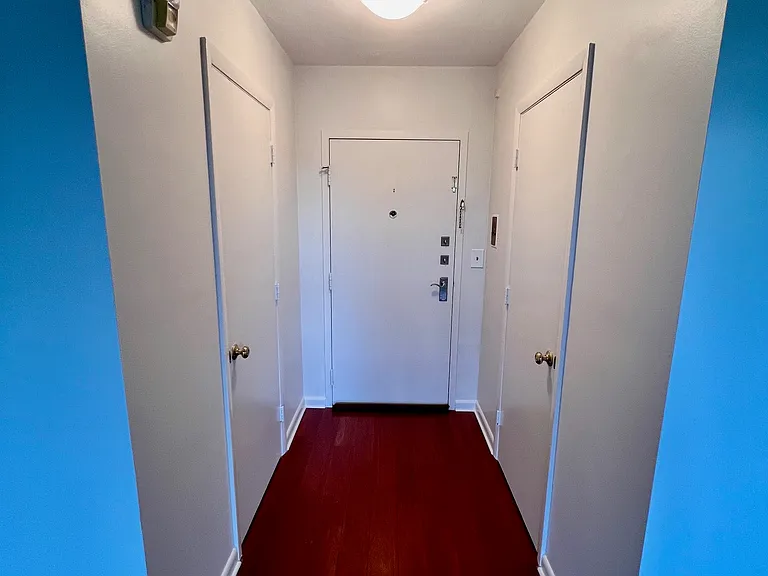 20 Hammond Pond Pkwy #607 — Photo 6
