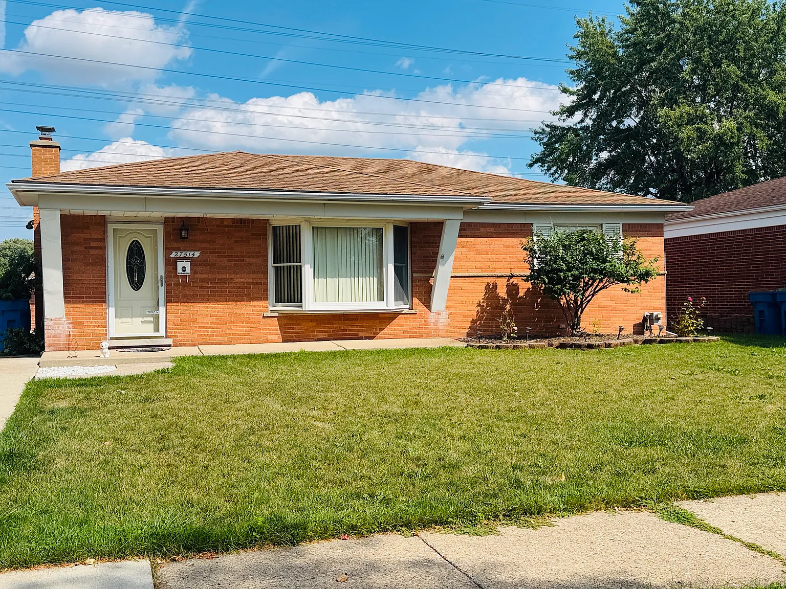 3 bed, 1175 sqft, $1,800 — Photo 3