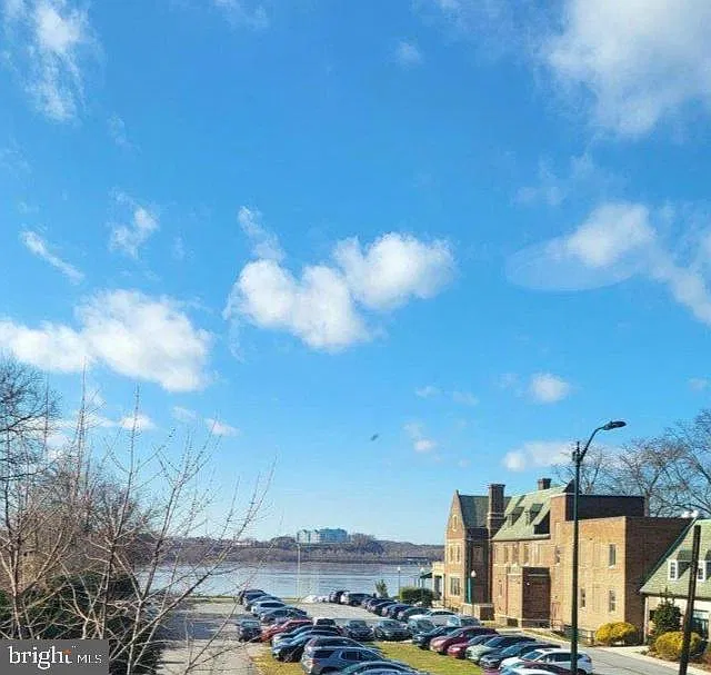 1 bed, 1.0 bath, 1100 sqft, $1,280 — Photo 2