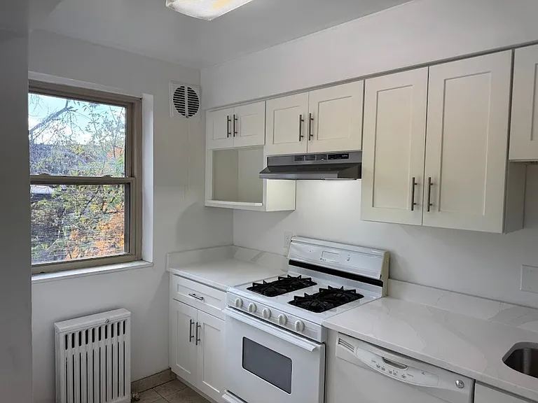 2355 Eldridge — Photo 96