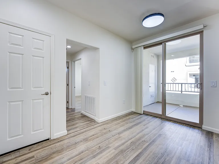 Solterra Ecoluxury Apartments — Photo 33