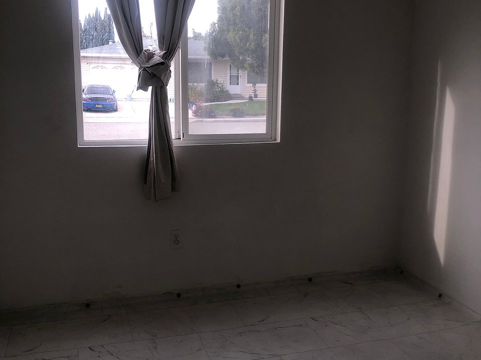 2nd image of 842 Vasona St