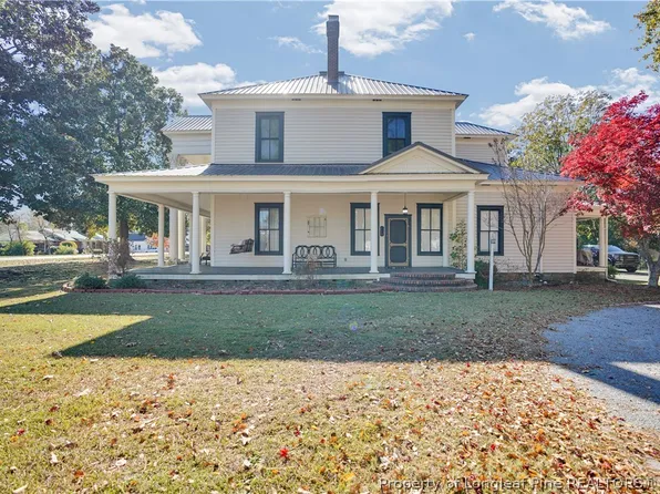 115 N Magnolia St, Raeford, NC 28376
