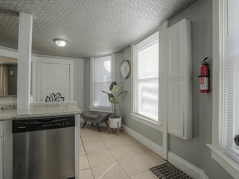 4416 Terrace St #1 — Photo 16
