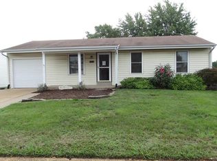 2556 Medford Dr, High Ridge, MO 63049