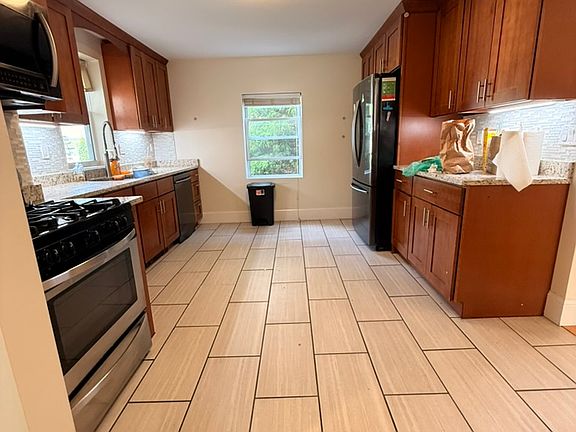 2nd image of 21 Monastery Rd #1