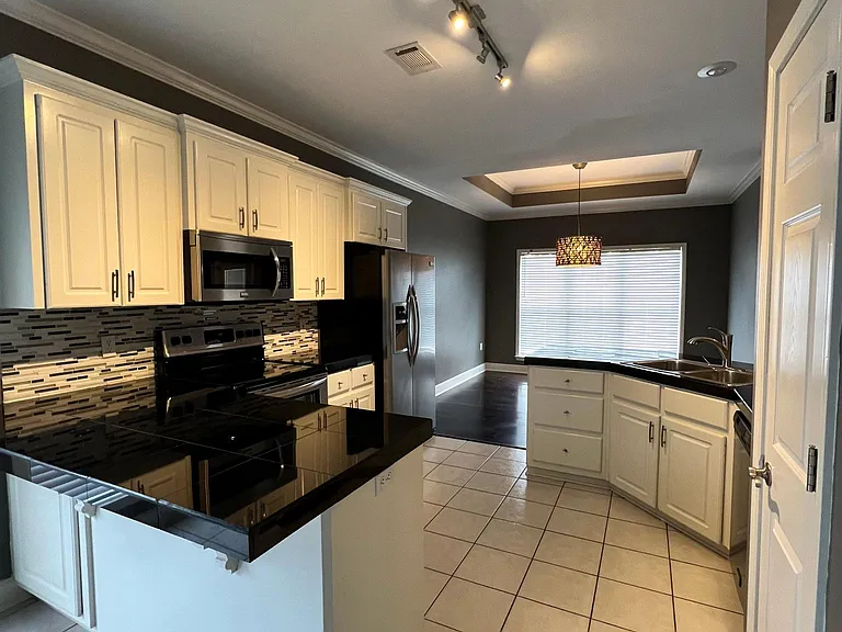 440 Wedgewood Point — Photo 16