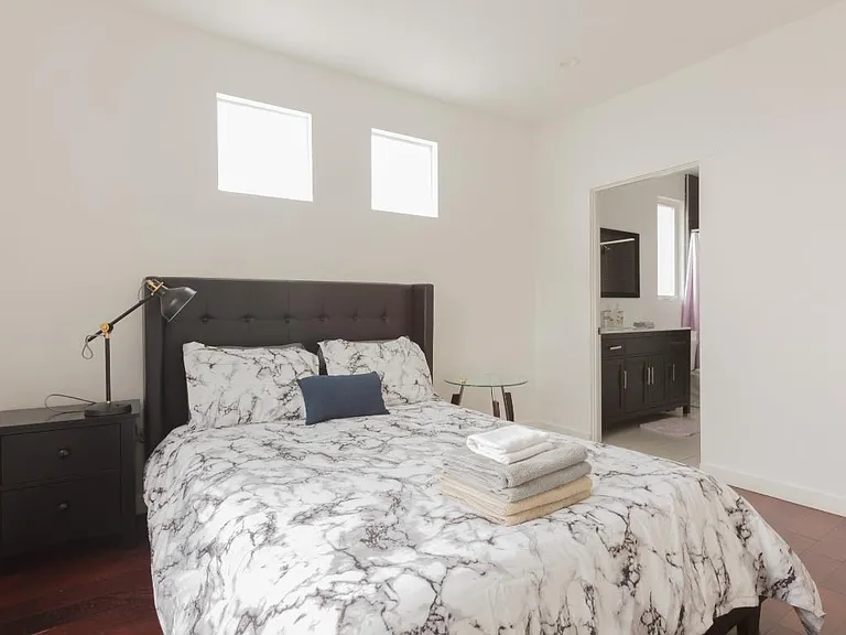 307 N Douglas St #307 — Photo 11