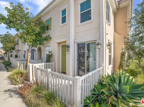 981 W Clover Ave, Rialto, CA 92376
