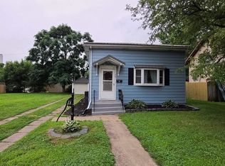 763 14th Ave S, Clinton, IA 52732
