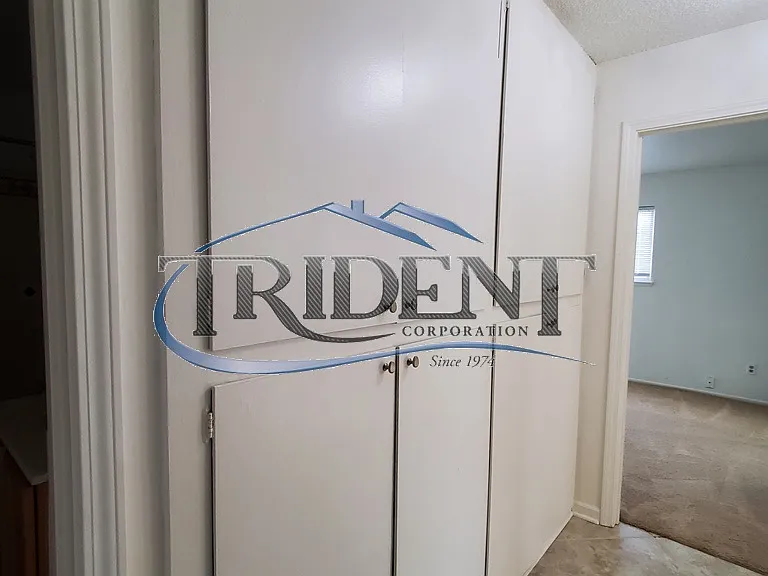 2404 Edwards St — Photo 8