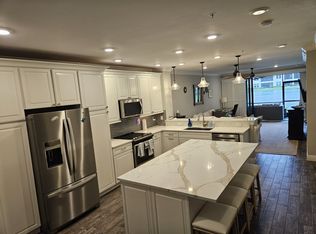 15122 Palmer Lake Cir UNIT 105, Naples, FL 34109