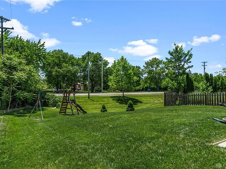 7428 Bostelman Pl — Photo 33