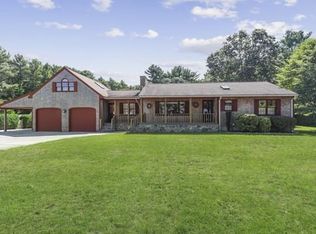 156 Leonard St, Acushnet, MA 02743