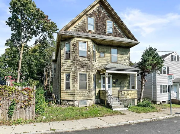 12 Magdala St, Dorchester, MA 02124