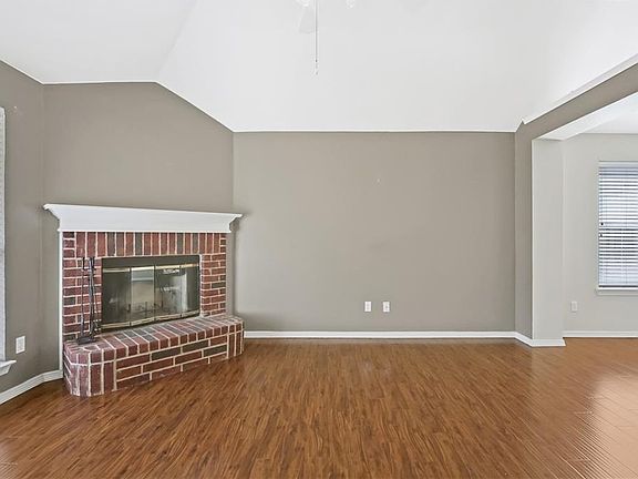 3rd image of 6317 Stockton Dr