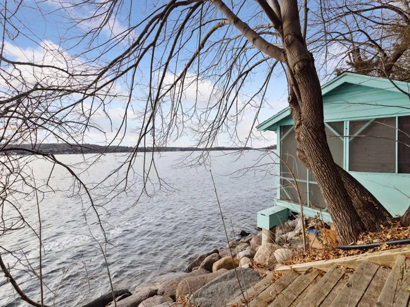 27940 Smithtown Rd, Shorewood, MN 55331