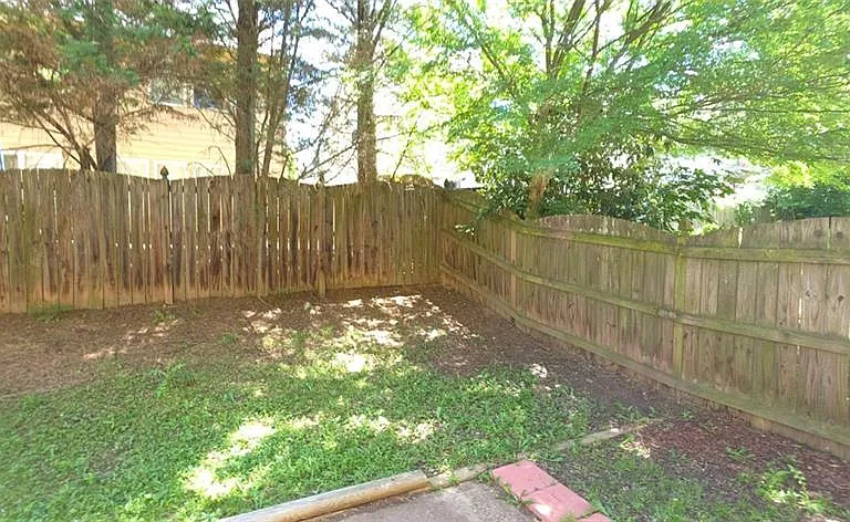 237 Ascott Ln — Photo 23