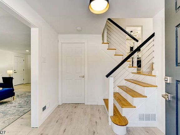 2nd image of 22 Glen Rd