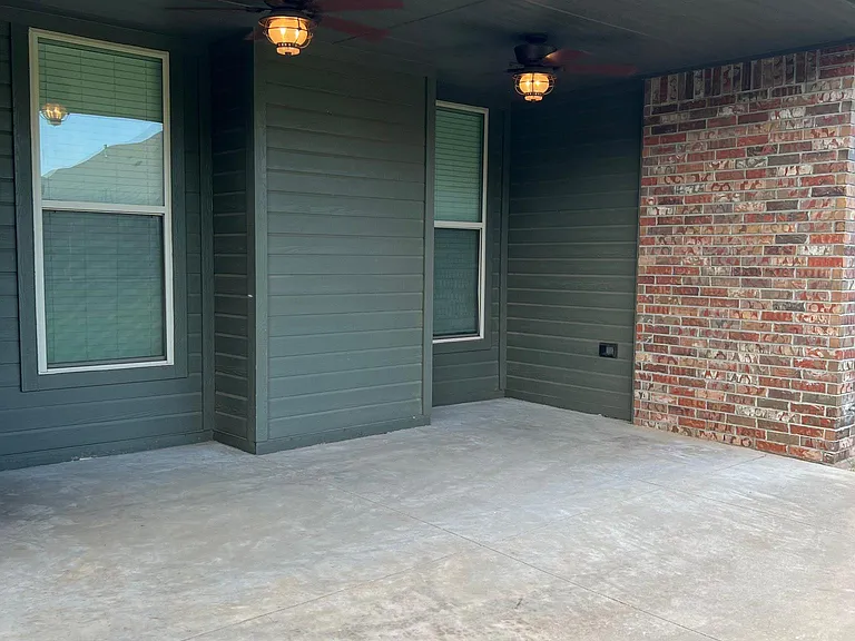 6236 NW 158th Ter — Photo 38