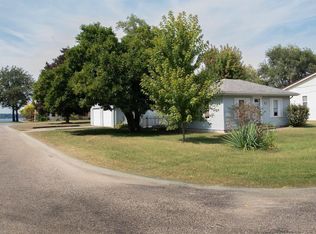 601 N 2nd St, Oquawka, IL 61469