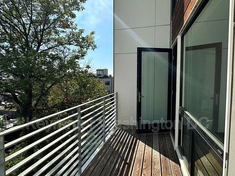 1460 Belmont St NW #204 — Photo 7