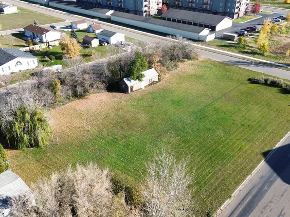 45th St W, Williston, ND 58801