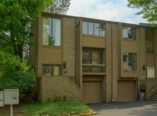 511 Dogwood Ct, Pittsburgh, PA
