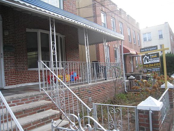 4th image of 2379 26th St