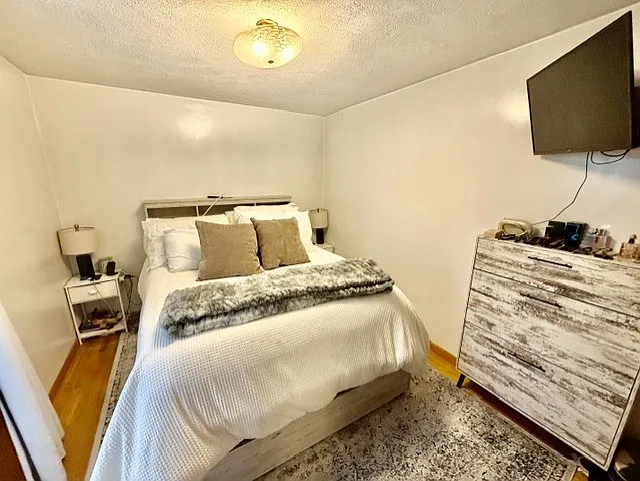 22 Thacher St #1 — Photo 5