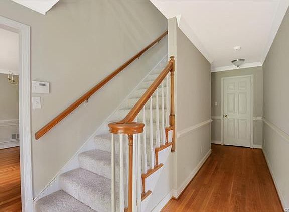 3rd image of 2209 Lancashire Dr