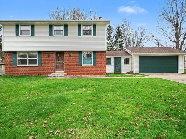 40 Greenway Dr, Goshen, IN 46526