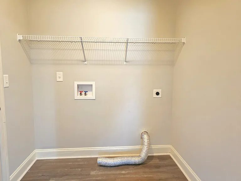 8809 Crenshaw Dr — Photo 39