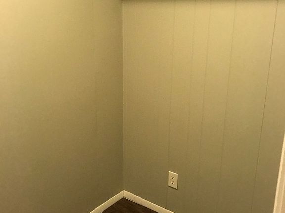5th image of 104 E North St APT 6