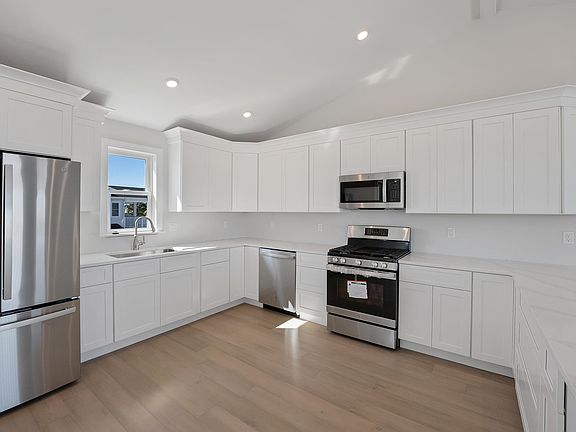 4th image of 8203 E Landis Ave W #Sea