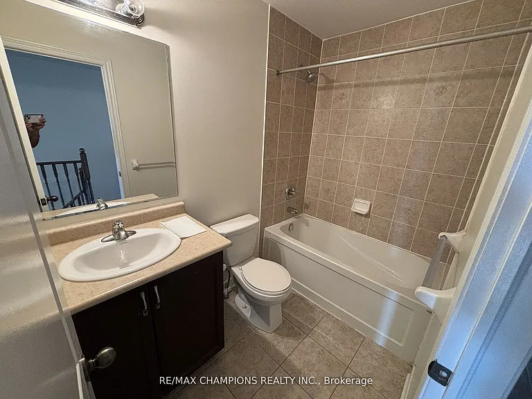 64 Pennycross Cres — Photo 20