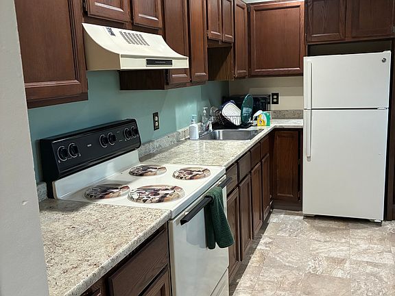 2nd image of 616 Migeon Avenue #9