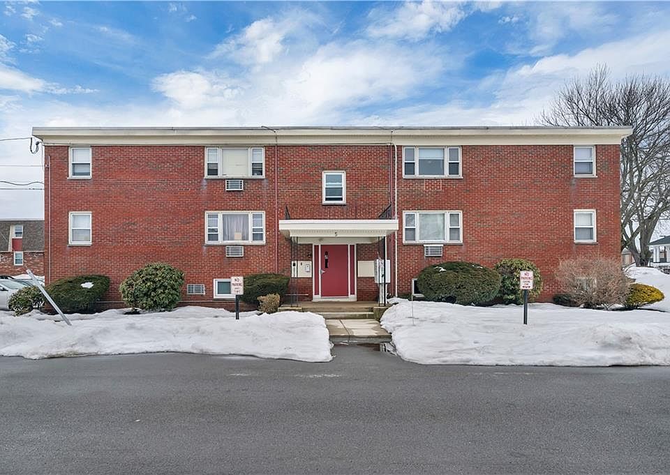 1st image of 5 Garibaldi St APT 33