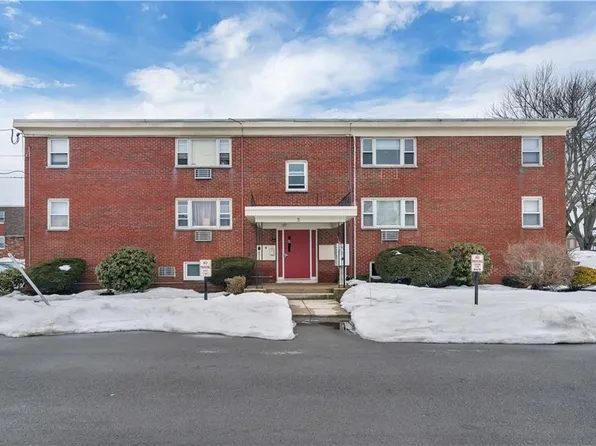 5 Garibaldi St APT 33, North Providence, RI 02911
