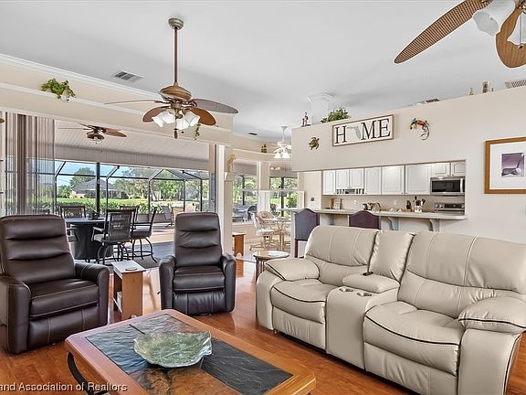 4th image of 5064 Strafford Oaks Dr