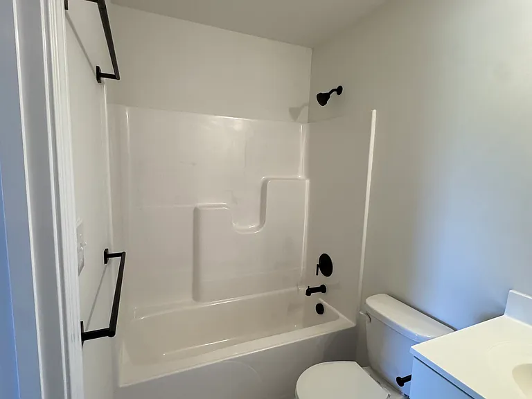 10 Tilghman Trl — Photo 2