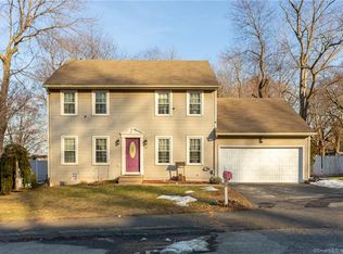 53 Kenmore Ave, Waterbury, CT 06708