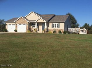 7364 Jilek Dr, Benton, IL 62812