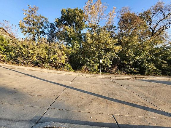 3rd image of 1442 RIVERVIEW TERRACE