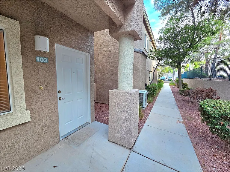 2053 Quarry Ridge St #103 — Photo 4