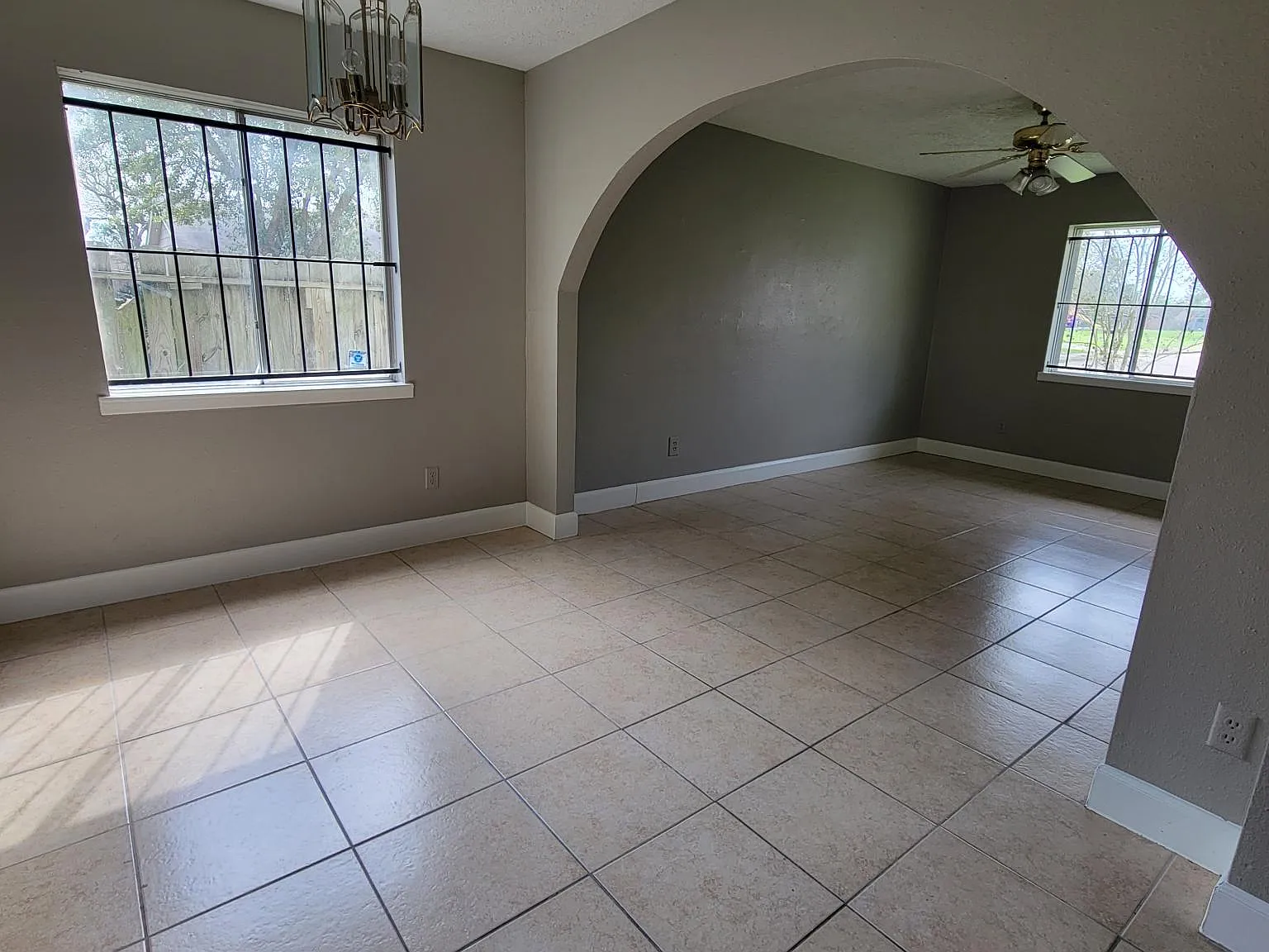 4863 Beechaven Street — Photo 4