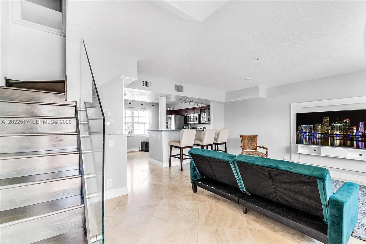 Building Photo - 349 Virginia St #349